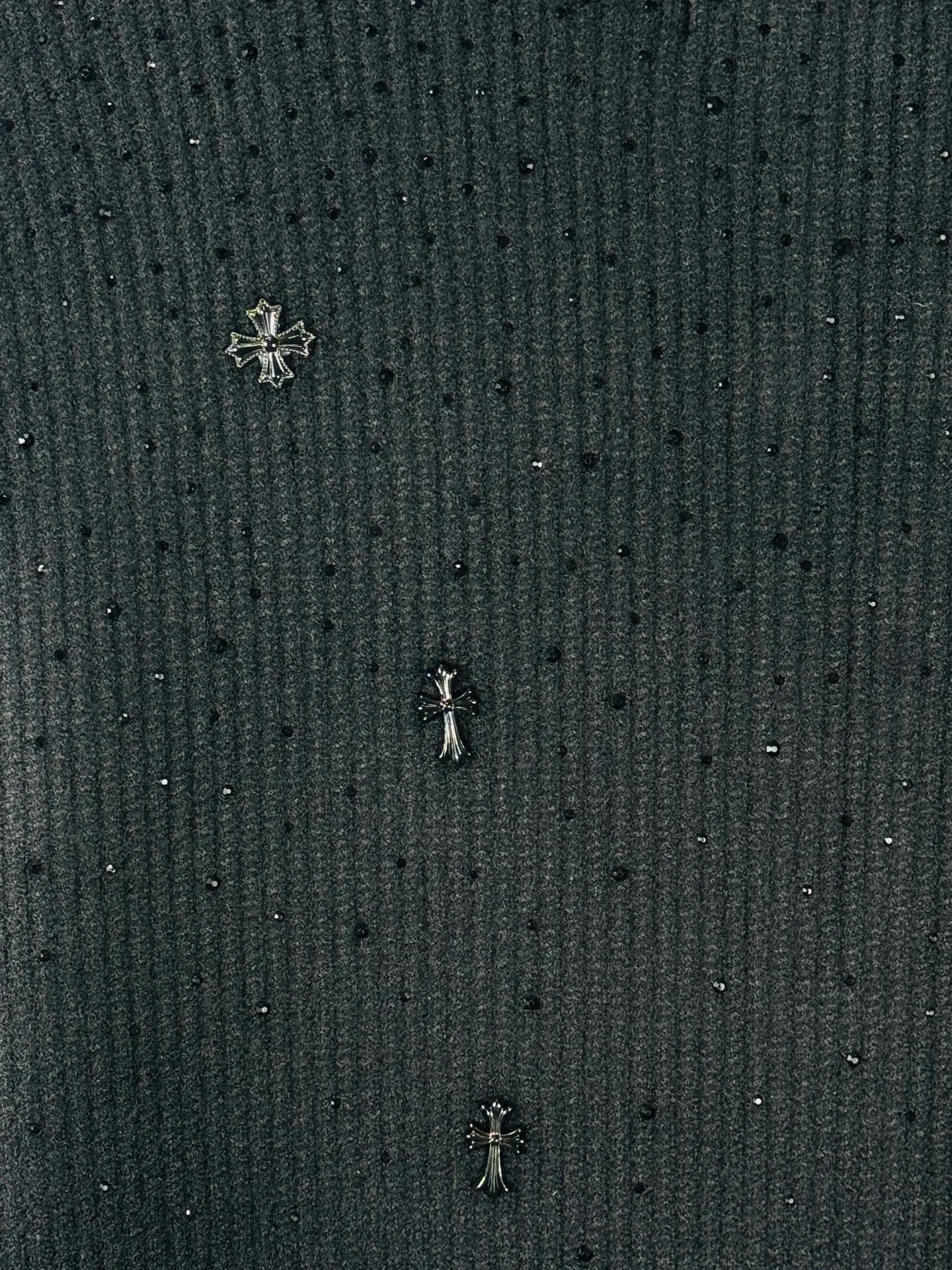 P360 top version 🐮 Real shot without P, different from market products】 Chrome Hearts ❄️2025 new classic starry sky couple style zipper knitted sweater 🔥High version🔥High version🔥 The fabric is made of 32-count cotton yarn blended material, which is skin-friendly and does not stick to the body, does not cause pilling, feels very soft, super comfortable, fashionable and individual, super versatile and good-looking knitted sweater, very suitable for both men and women, a must-have for everyone. Packaging Hang tag collar label washed wheat complete👍 Style number: 1101 Color: black Code number: s-xl